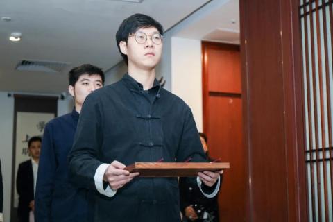 罗湖区人大常委副主任谭会茹一行莅临c7娱乐调研