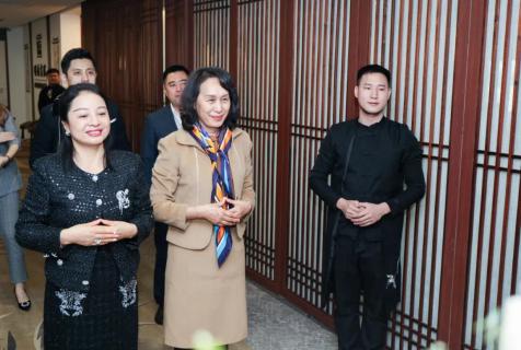 罗湖区人大常委副主任谭会茹一行莅临c7娱乐调研